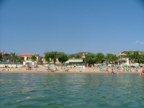 Martinsicuro - La spiaggia (by mischak - Flickr)